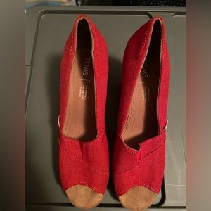 Tom’s Wedge Peep Tor Sandals